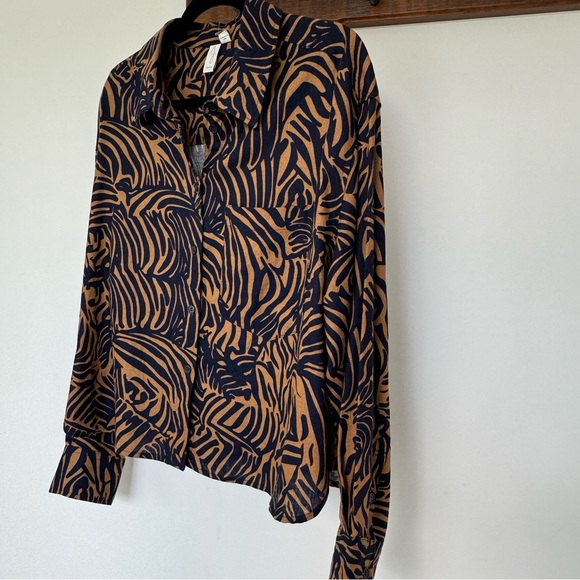 JOIE Linen Blend Animal Print Shirt/Light Jacket - Picture 2 of 5
